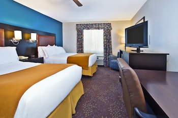 Standard Room, 2 Queen Beds, Balcony (High Floor)