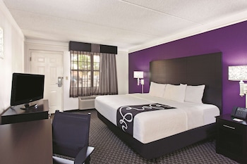 Deluxe Room, 1 King Bed, Non Smoking (Deluxe Executive Room)