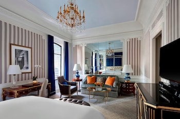 Grand Room, 1 King Bed (Butler Service Included)
