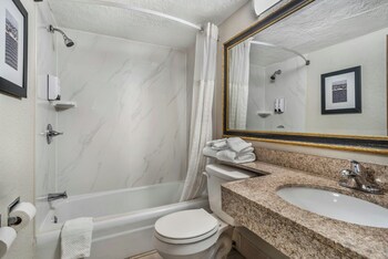 Deluxe Room, 1 King Bed, Non Smoking