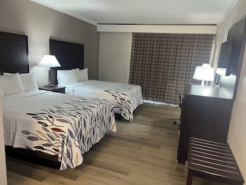 Deluxe Room, 2 Queen Beds, Non Smoking