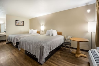 Room, 2 Queen Beds, Non Smoking