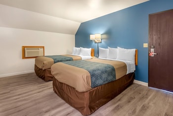 Standard Room, 2 Double Beds, Non Smoking