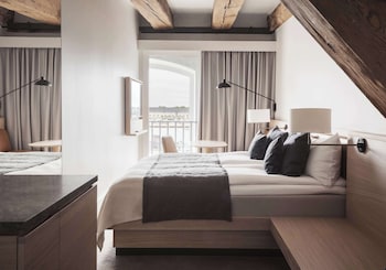 Standard Room (Waterfront)