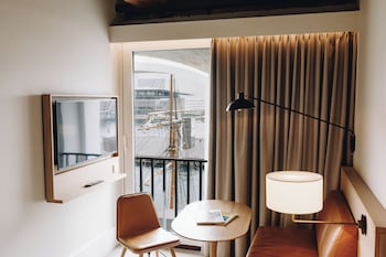 Standard Room (Waterfront)