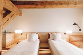 Deluxe Twin Room (Waterfront)