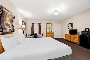 Suite, 1 King Bed, Non Smoking, Jetted Tub