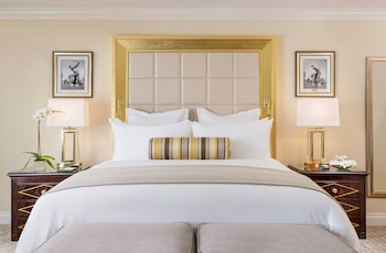 Deluxe Room, 1 King Bed (Guest)