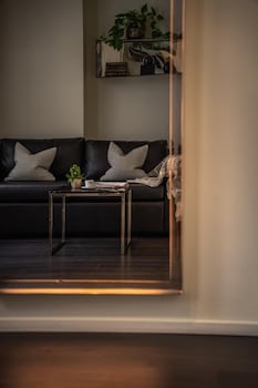 Suite, 1 King Bed (Chiltern Townhouse)