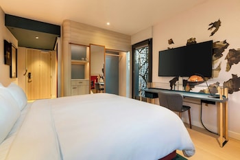 Room, 1 King Bed (View)