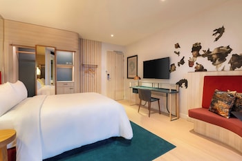 Room, 1 King Bed (View)