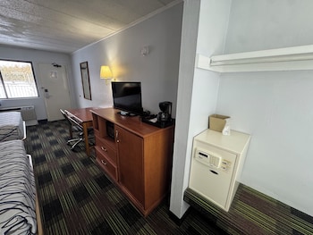 Deluxe Room, 2 Queen Beds, Non Smoking