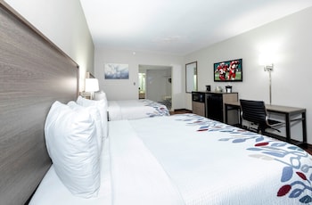 Deluxe Room, 2 Double Beds, Non Smoking