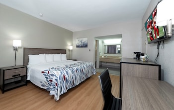 Deluxe Room, 1 King Bed, Non Smoking