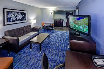 Suite, 2 Queen Beds (Additional Living Area)