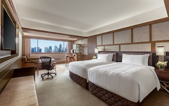 Pacific Club 02 Bedrooms, Connecting Rooms, Marina Bay View, Lounge Access, High Floor