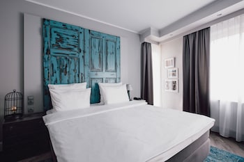 Suite (Corner)