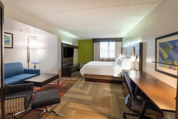 Standard Room, 1 King Bed, Jetted Tub