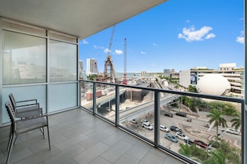 Bay View King with Balcony