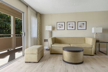 Standard Suite, 1 Bedroom, Kitchen (2 Double Bed with Sofa Bed)