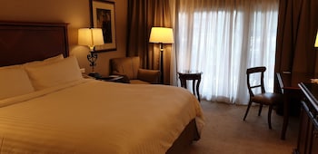 Executive Room, 1 King Bed, Balcony (Executive Level)