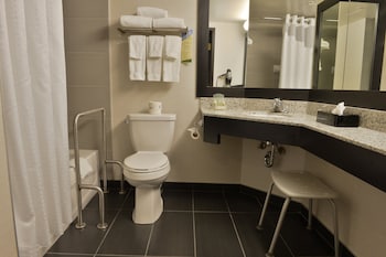 Standard Room, 1 Queen Bed, Accessible Bathtub (Mobility)