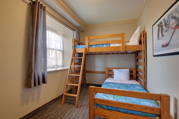 Family Suite, 2 Bedrooms, Non Smoking, Refrigerator & Microwave (with Sofabed;Bunk beds)