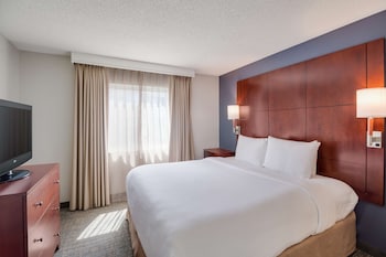 Suite, Multiple Beds, Accessible (Mobility Roll in Shower Two Bedrooms)