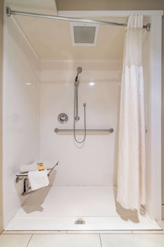 Suite, 1 King Bed with Sofa bed, Jetted Tub (with Sofabed)