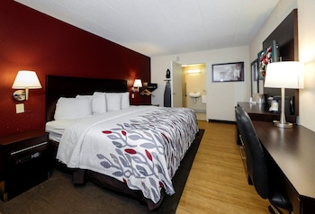 Deluxe Room, 1 King Bed, Accessible, Non Smoking (Roll-In Shower)
