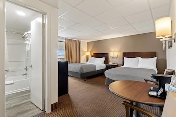 Room, 2 Double Beds, City View