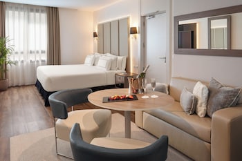 Premium Room, Bathtub (The Level)