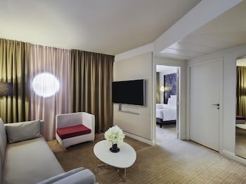 Suite, 1 Double Bed with Sofa bed
