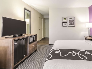 Room, 1 King Bed, Accessible, Non Smoking (Mobility Accessible)