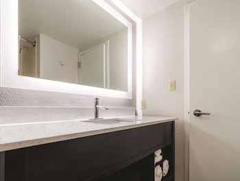 Deluxe Room, 2 Double Beds, Non Smoking