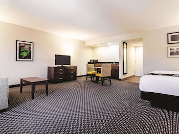 Deluxe Suite, 1 King Bed