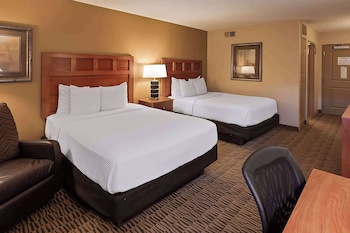 Room, 2 Queen Beds, Accessible, Non Smoking (Hearing, Roll-in Shower)