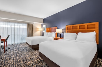 Room, 2 Queen Beds, Non Smoking, Pool View