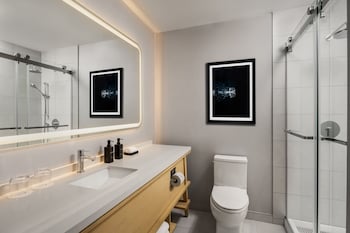 Room, 1 King Bed