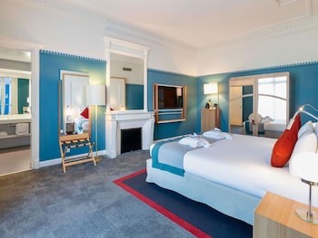 Suite, 1 Queen Bed