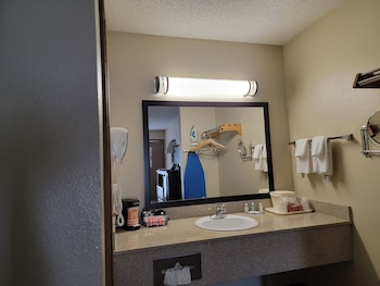 Room, 2 Queen Beds, Accessible, Non Smoking