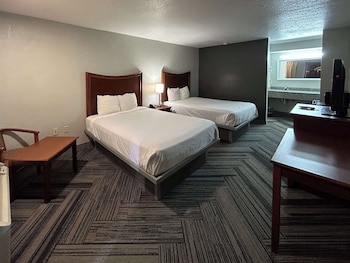 Standard Room, 2 Double Beds, Non Smoking, Refrigerator & Microwave