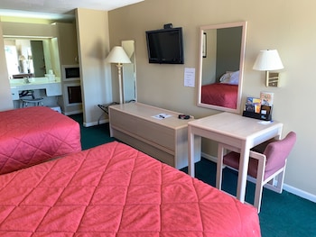 Room, 2 Queen Beds, Accessible, Non Smoking