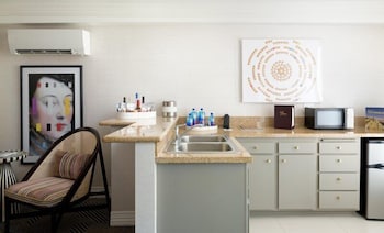 Signature Two Queen Suite, Top Floor with Balcony