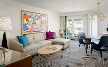 ADA Signature Two Queen Suite