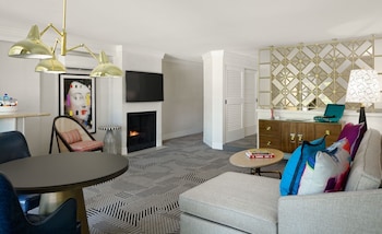 Signature Two Queen Suite, Top Floor with Balcony