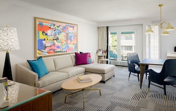 ADA Signature Two Queen Suite