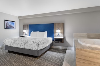 Suite, 1 King Bed, Non Smoking, Balcony