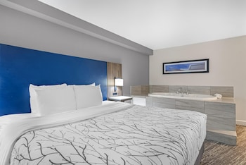 Suite, 1 King Bed, Non Smoking, Balcony