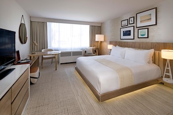 Room, 1 King Bed, Accessible (Hearing)
